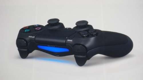 PS4 controller